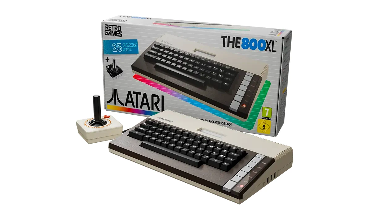 Visuel officiel de THE 800XL vu de trois quarts, devant sa boîte, avec le joystick à gauche