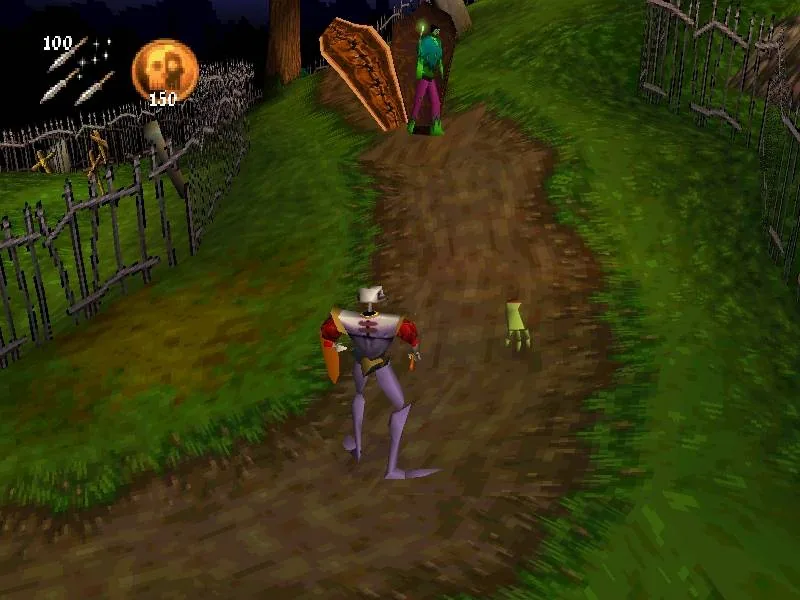 Capture de MediEvil : le chevalier squelette sur un chemin de terre bordé de grilles, devant un cercueil dressé et une silhouette verte