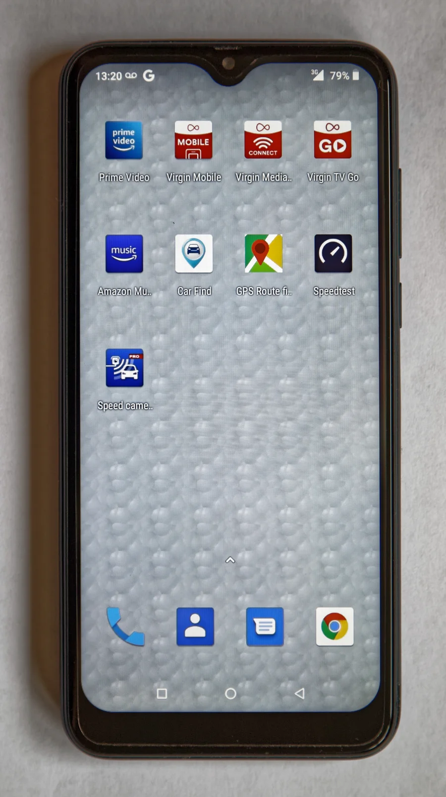 Un smartphone Android affichant son écran d'accueil