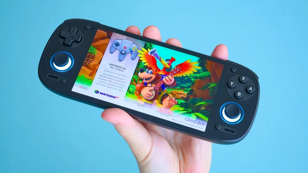 La Retroid Pocket 5 en main, jeu Nintendo 64 à l'écran