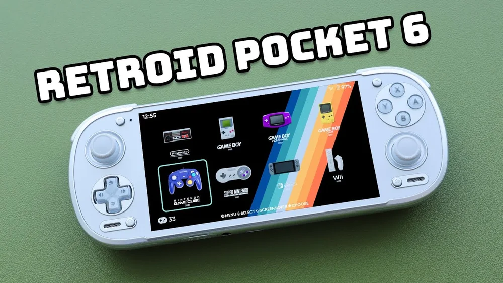La Retroid Pocket 6 en main, menu d'émulateurs à l'écran
